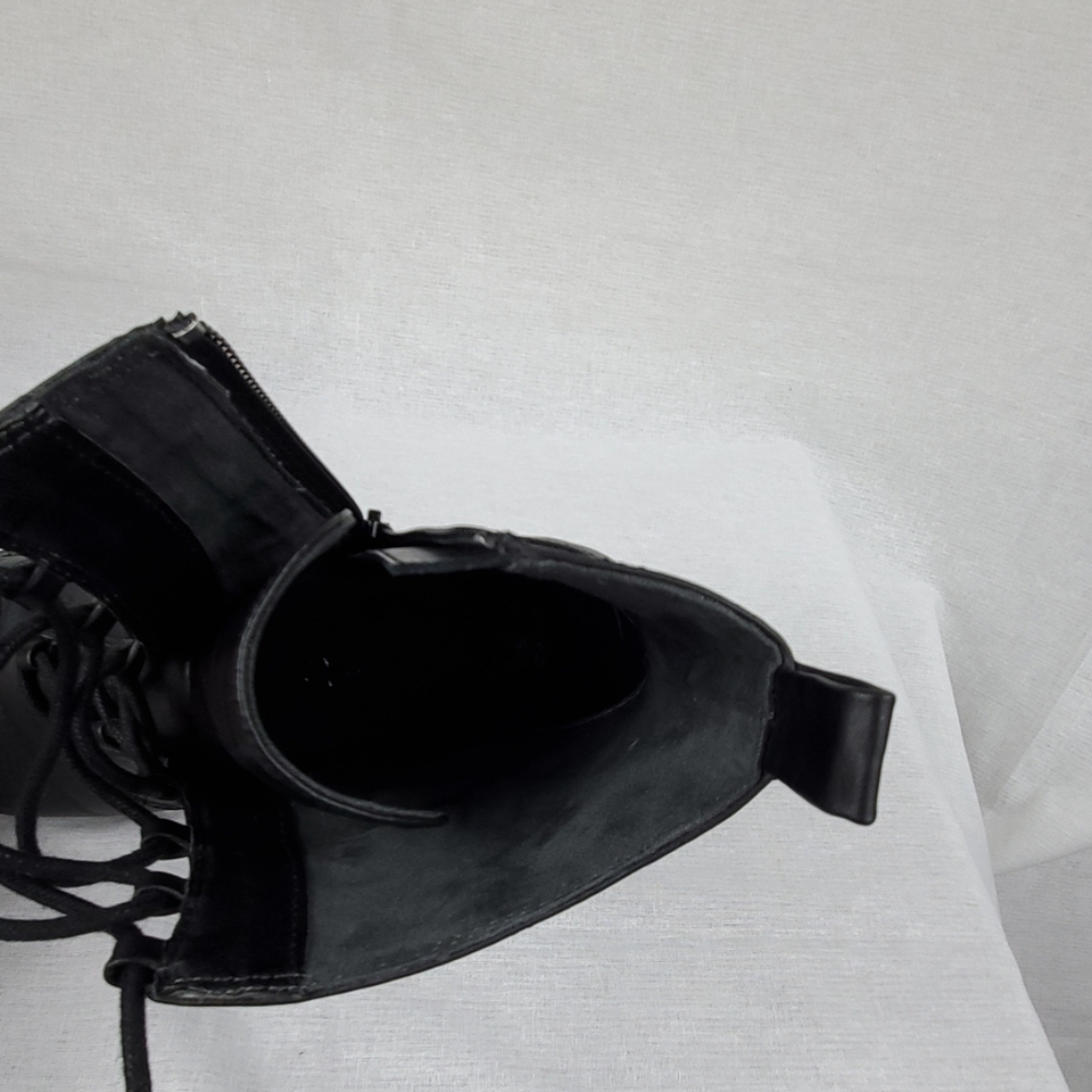 BC Footwear black leather ankle boots - Picture 6 of 7
